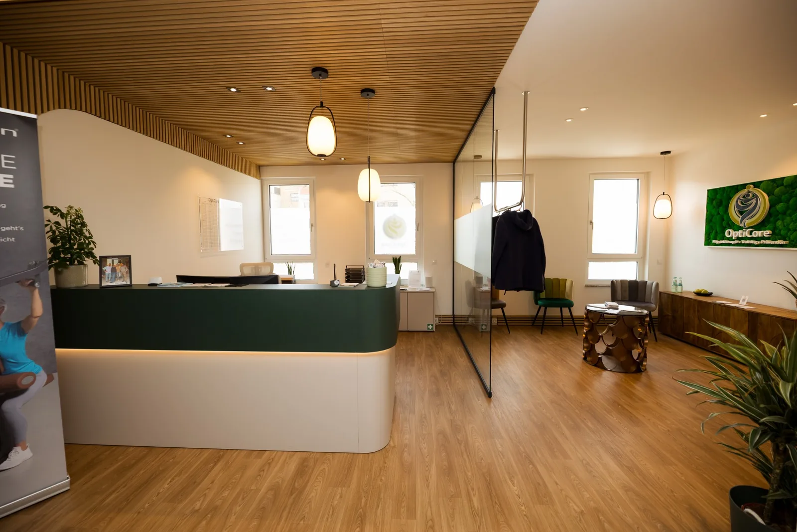 Empfangsbereich Physiotherapie Opticore Heidelberg